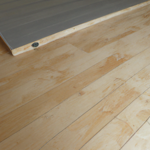 comment coller un parquet flottant